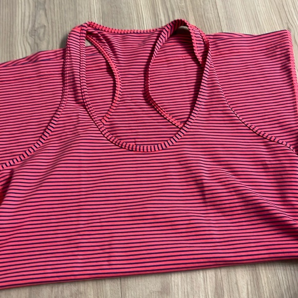 Lululemon Women’s Cool Racerback Tank, Size 10 - Picture 6 of 7